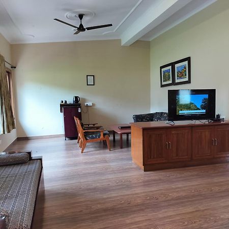 Bel-La Monde Hotel "Riverside" - Jim Corbett Garjia Dış mekan fotoğraf