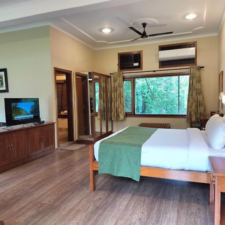 Bel-La Monde Hotel "Riverside" - Jim Corbett Garjia Dış mekan fotoğraf