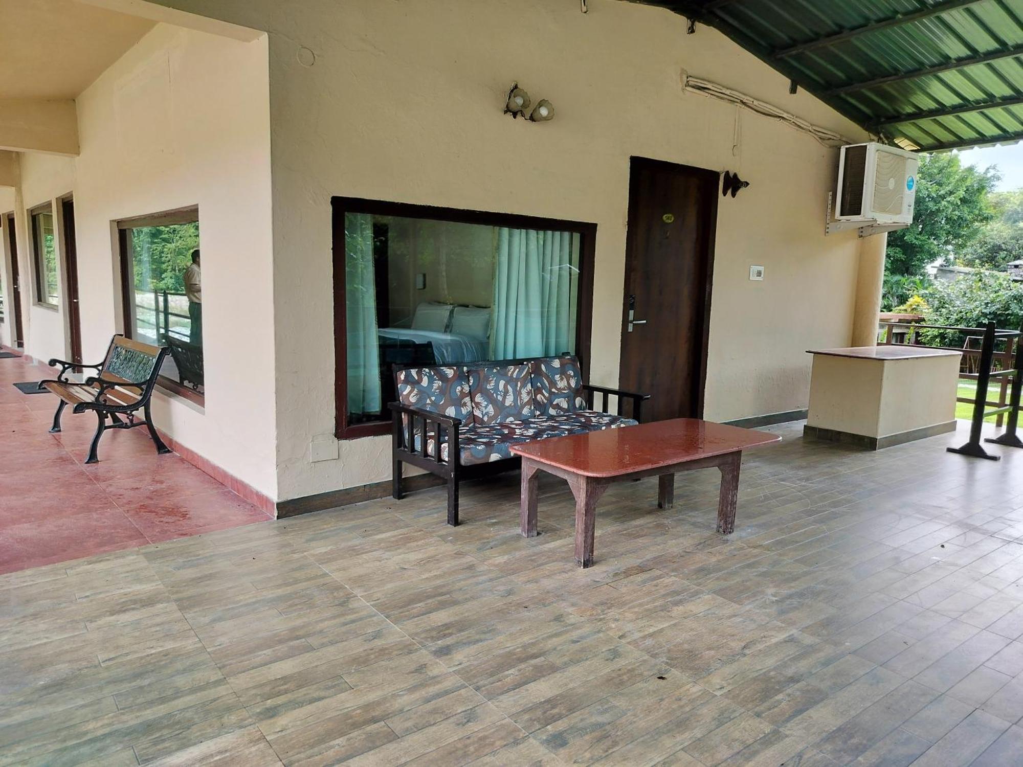 Bel-La Monde Hotel "Riverside" - Jim Corbett Garjia Dış mekan fotoğraf