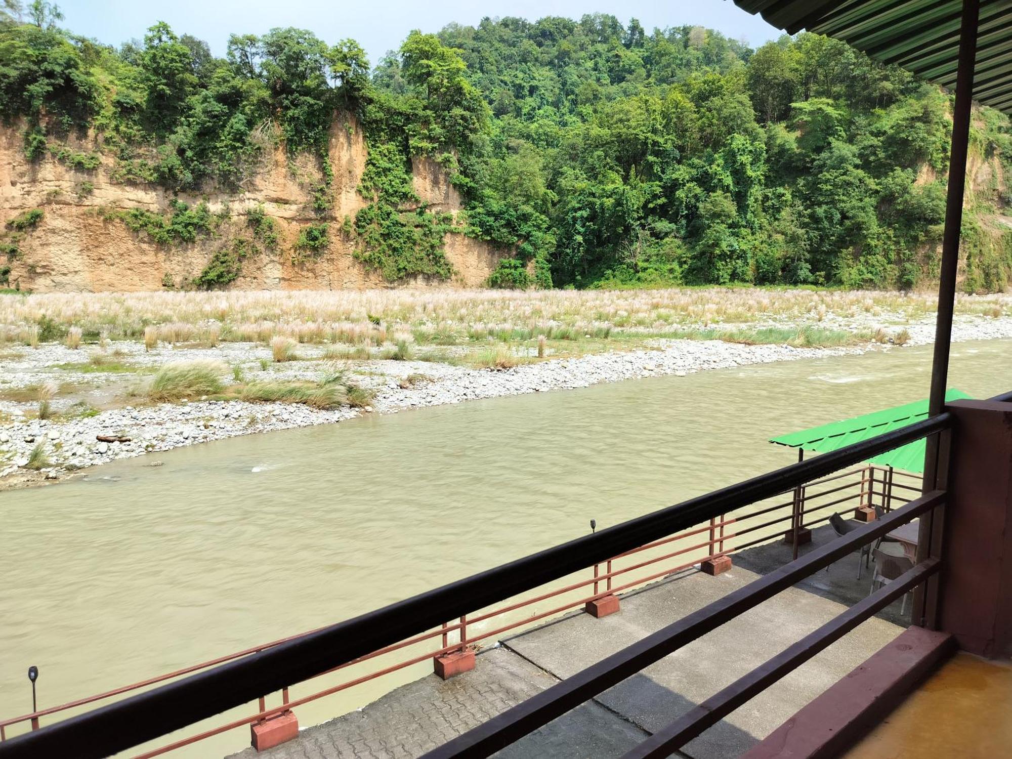 Bel-La Monde Hotel "Riverside" - Jim Corbett Garjia Dış mekan fotoğraf