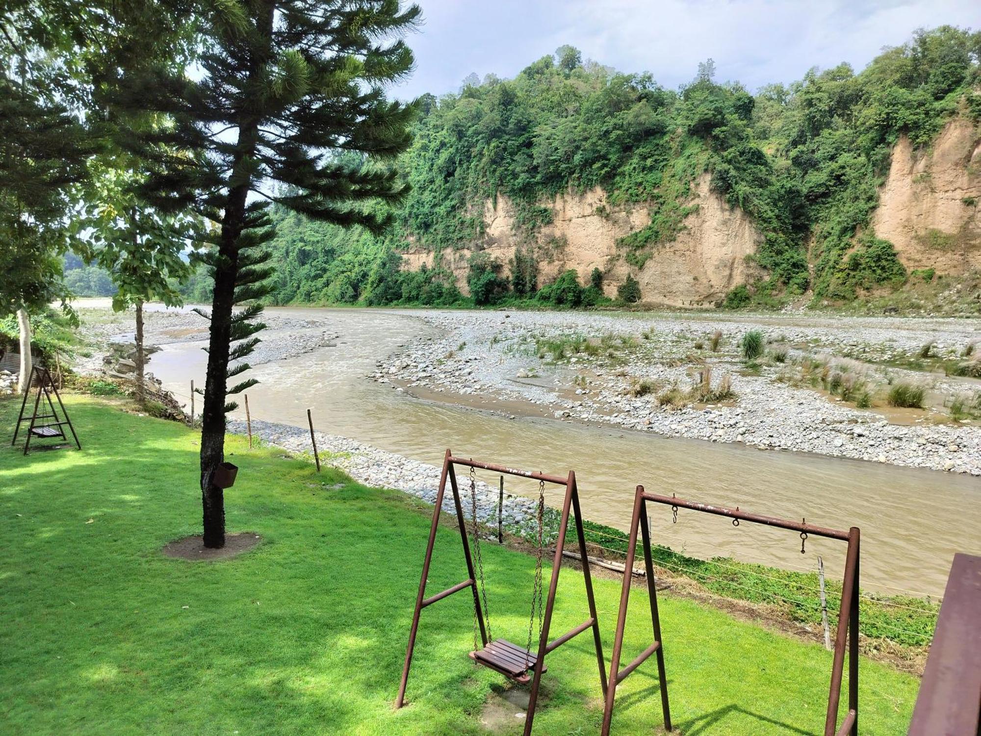 Bel-La Monde Hotel "Riverside" - Jim Corbett Garjia Dış mekan fotoğraf