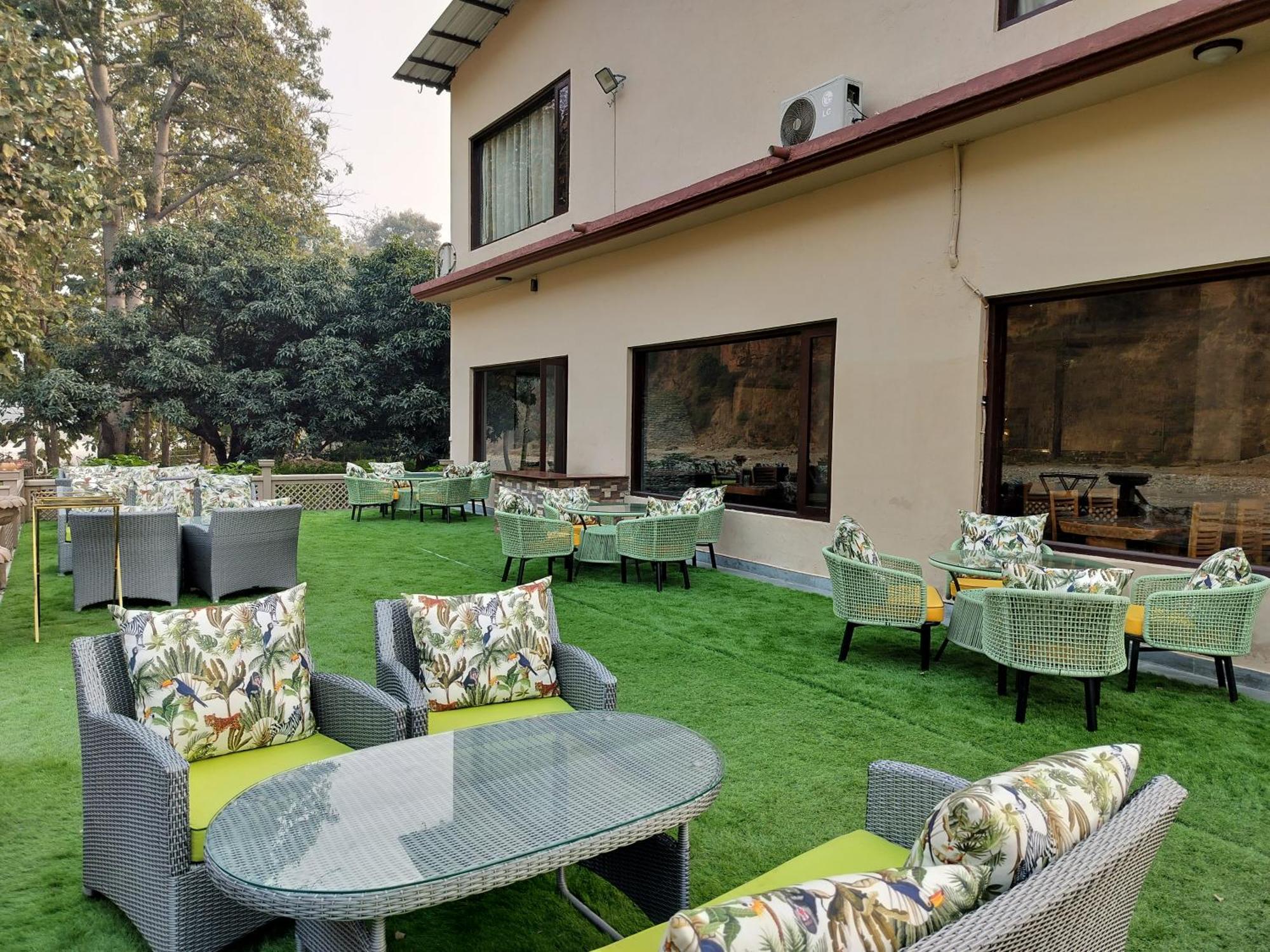 Bel-La Monde Hotel "Riverside" - Jim Corbett Garjia Dış mekan fotoğraf