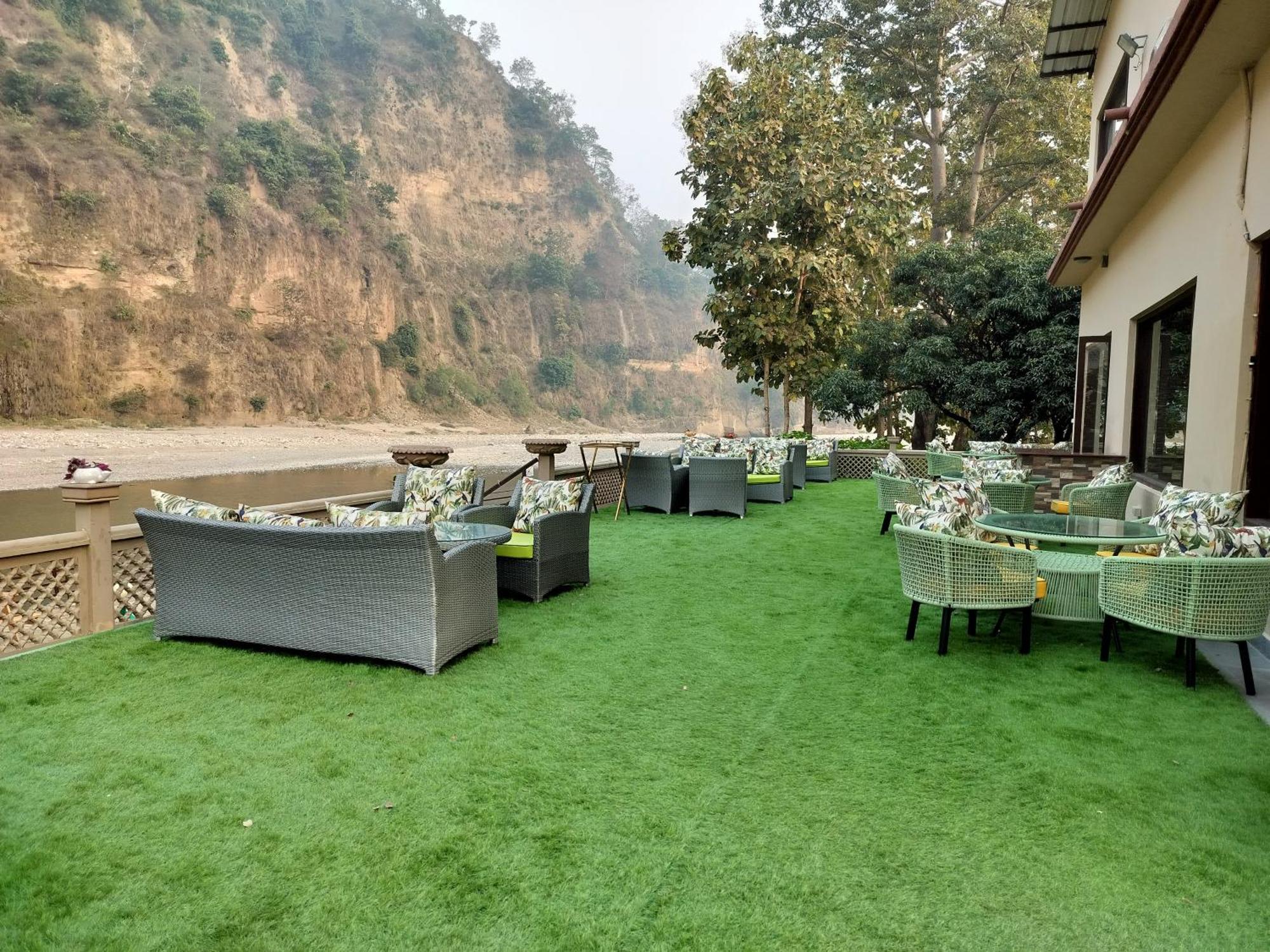 Bel-La Monde Hotel "Riverside" - Jim Corbett Garjia Dış mekan fotoğraf