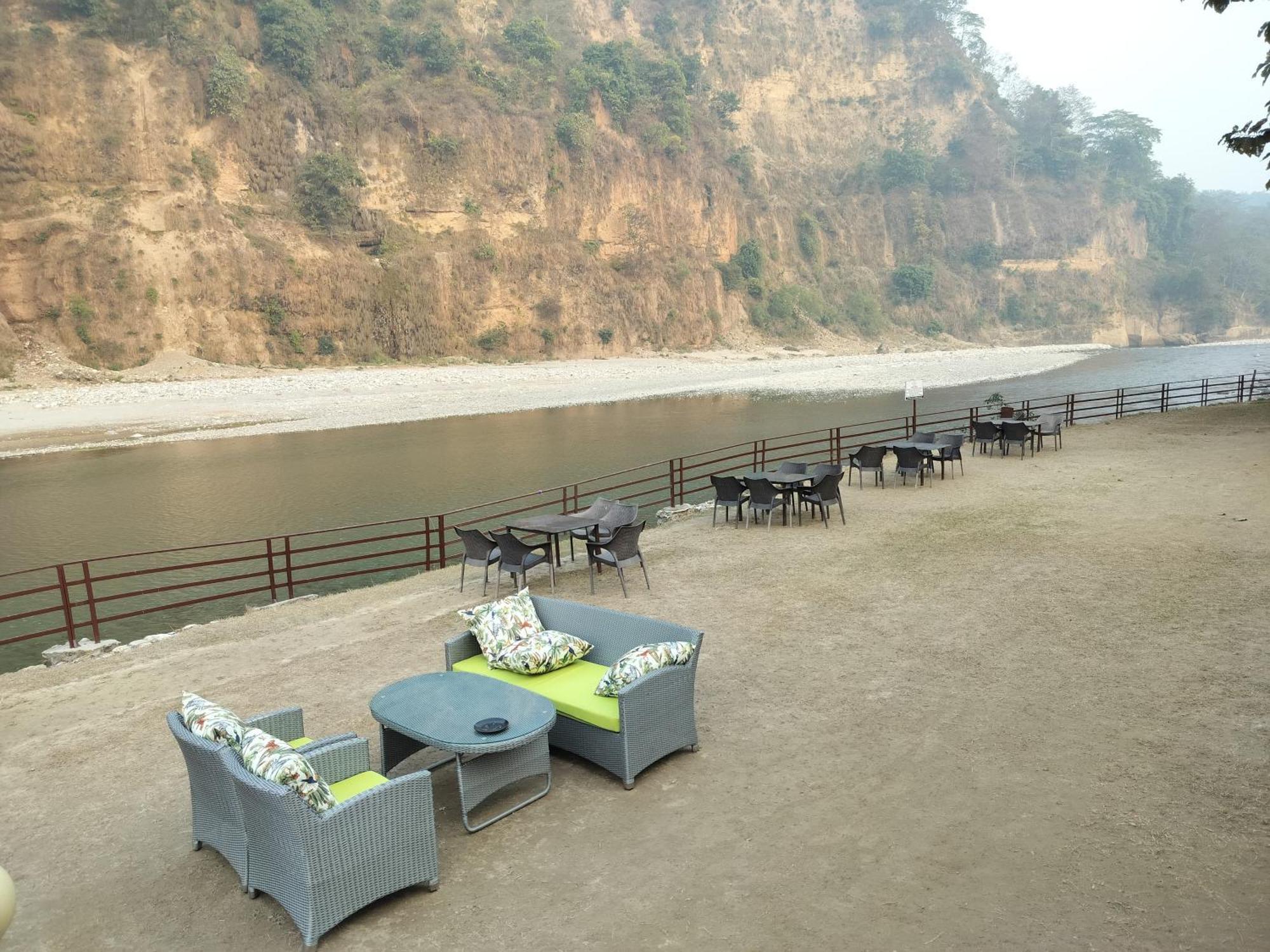 Bel-La Monde Hotel "Riverside" - Jim Corbett Garjia Dış mekan fotoğraf
