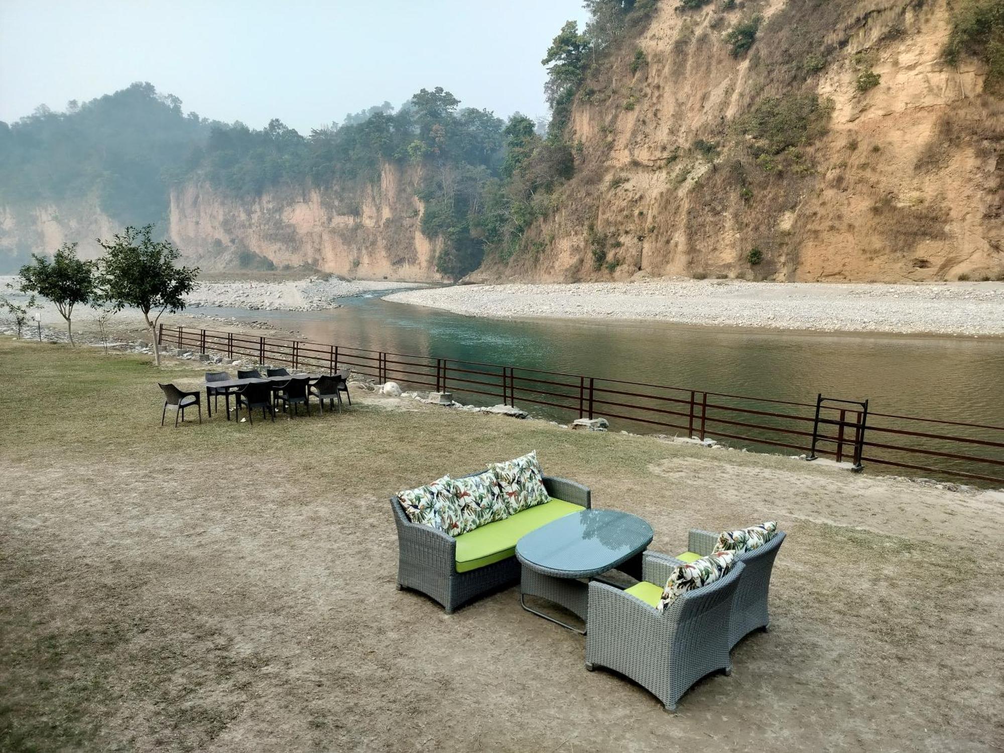 Bel-La Monde Hotel "Riverside" - Jim Corbett Garjia Dış mekan fotoğraf