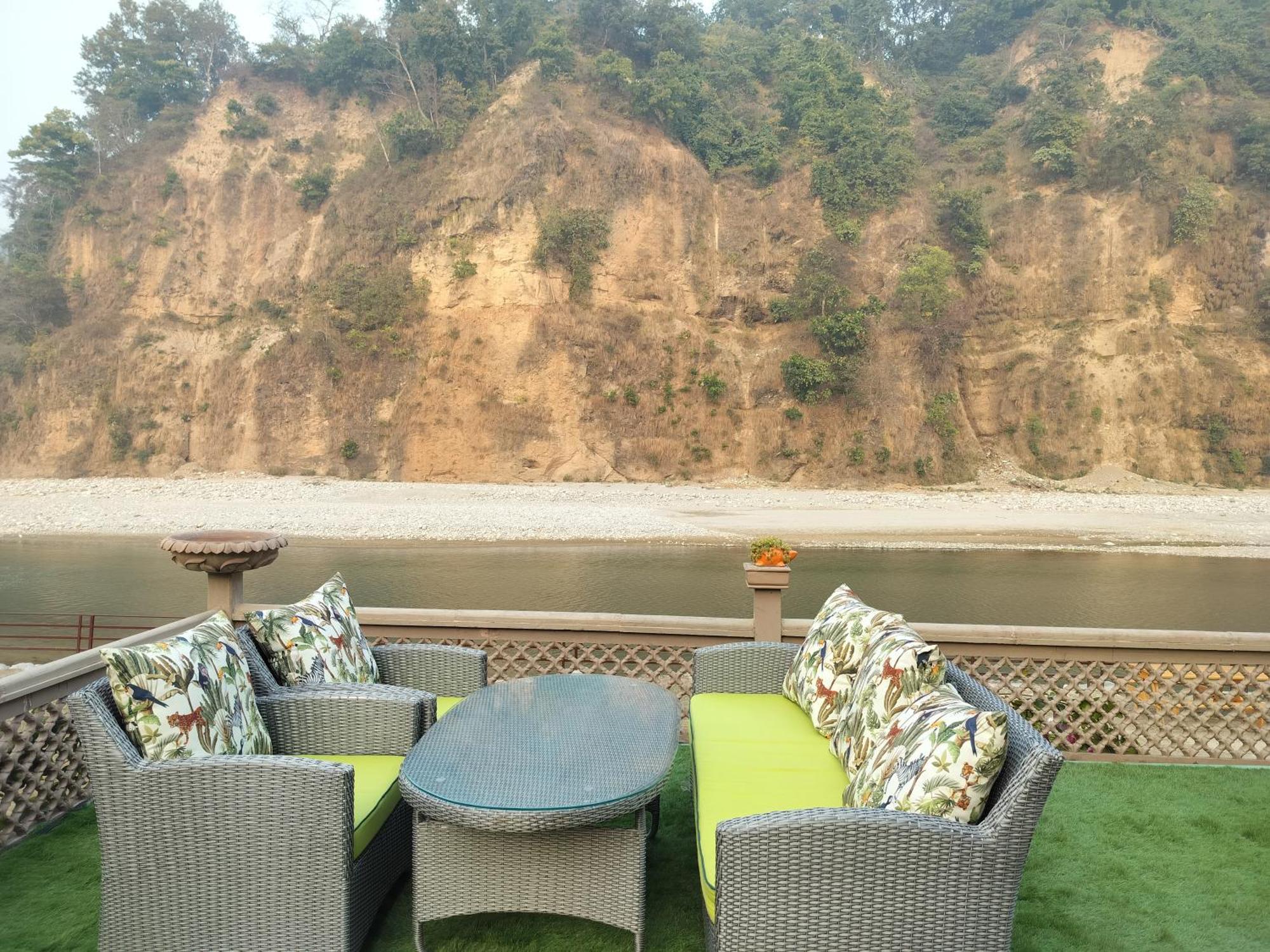 Bel-La Monde Hotel "Riverside" - Jim Corbett Garjia Dış mekan fotoğraf