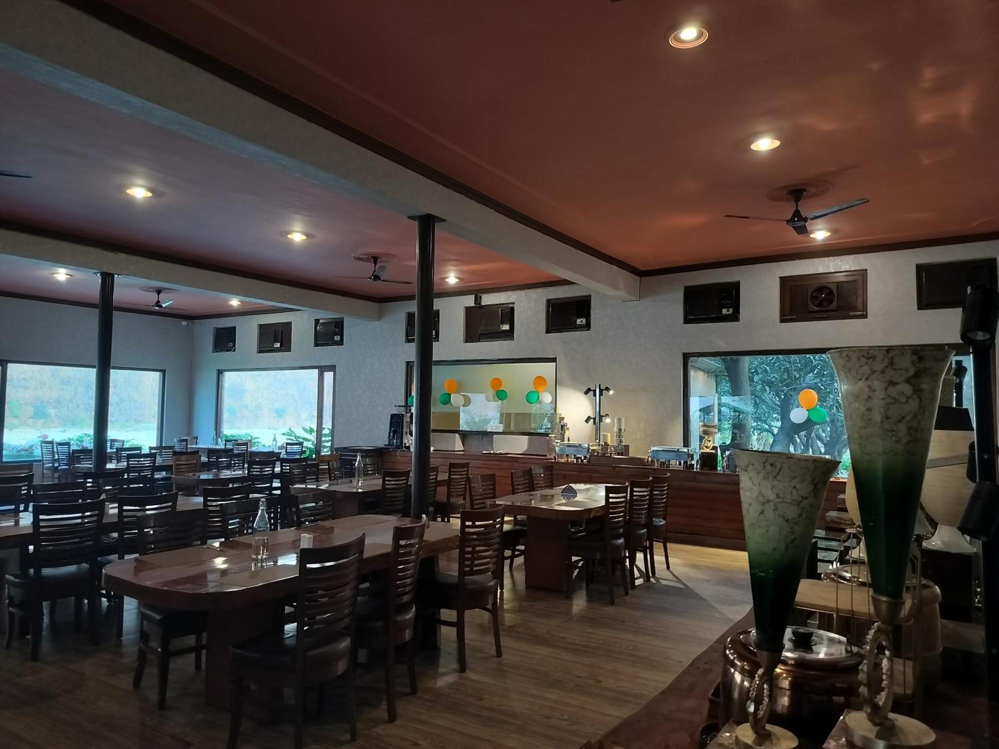 Bel-La Monde Hotel "Riverside" - Jim Corbett Garjia Dış mekan fotoğraf
